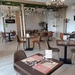 Logis La Bastide Des Oliviers 3*