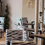 Logis La Bastide Des Oliviers Hotel 3*