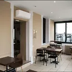 Hotel Logis La Bastide Des Oliviers 3*
