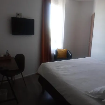 Logis La Bastide Des Oliviers Hotel Monflanquin