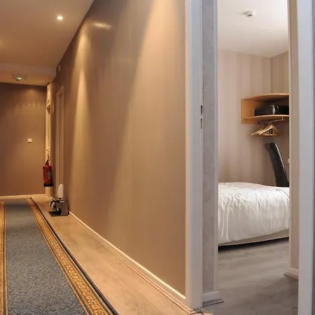 Hotell Logis La Bastide Des Oliviers
