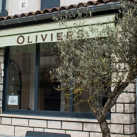 Hotel Logis La Bastide Des Oliviers Monflanquin