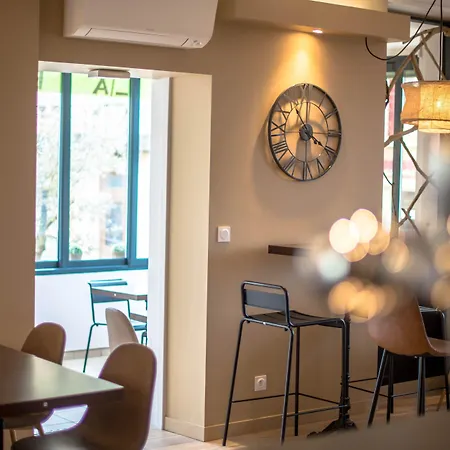 Hotel Logis La Bastide Des Oliviers Monflanquin