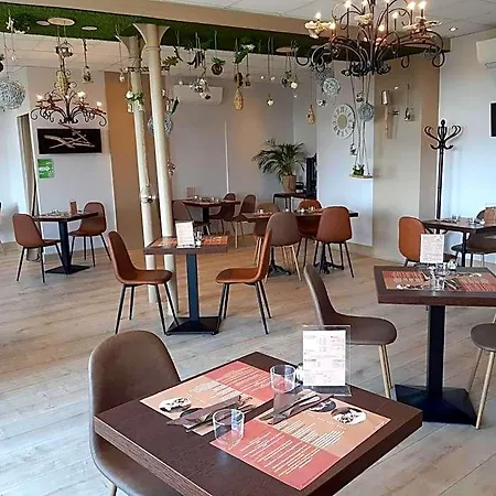Hotel Logis La Bastide Des Oliviers Monflanquin