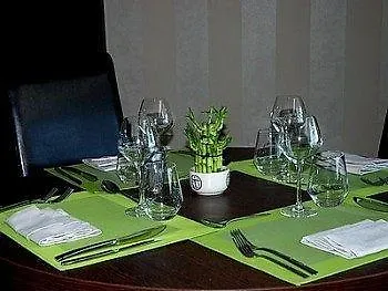 Hotell Logis La Bastide Des Oliviers 3*