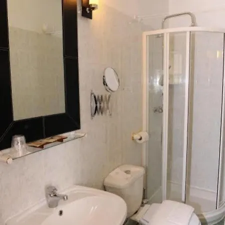 Logis La Bastide Des Oliviers Hotel