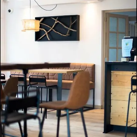 Logis La Bastide Des Oliviers Hotel