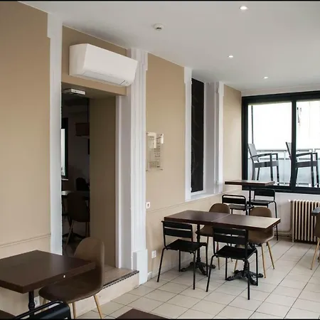 Hotel Logis La Bastide Des Oliviers 3*