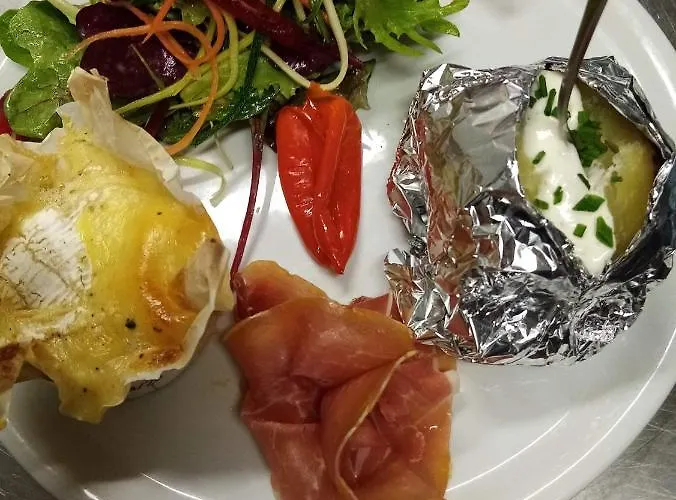 Hotel Logis La Bastide Des Oliviers Monflanquin