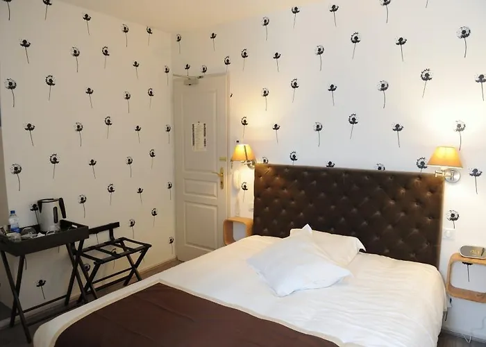 Hotel Logis La Bastide Des Oliviers 3*