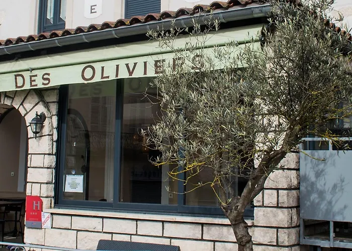 Hotel Logis La Bastide Des Oliviers Monflanquin