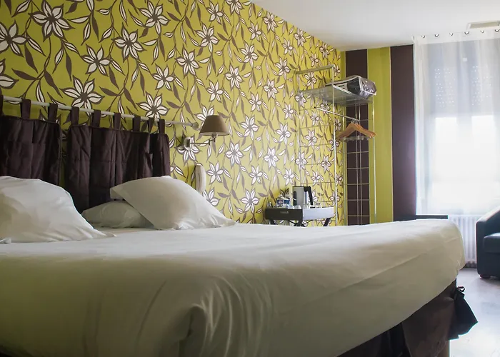 Hotel Logis La Bastide Des Oliviers Monflanquin