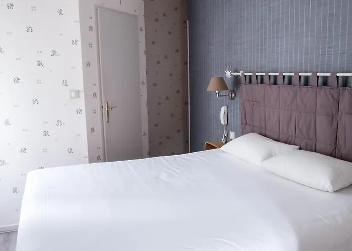 Logis La Bastide Des Oliviers Hotel Monflanquin