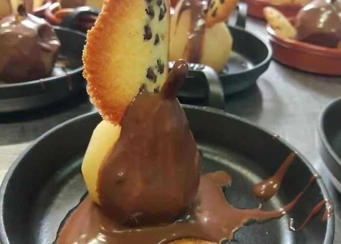 Hotel Logis La Bastide Des Oliviers 3*