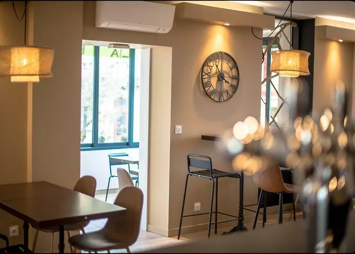 Logis La Bastide Des Oliviers Hotel 3*