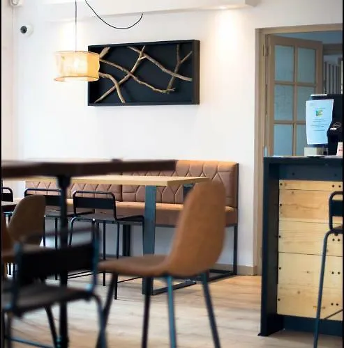 Logis La Bastide Des Oliviers Hotel