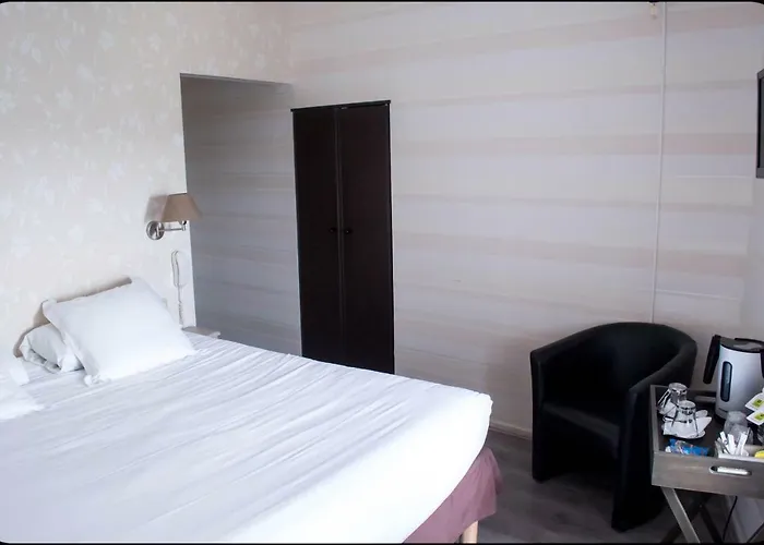 Logis La Bastide Des Oliviers Hotel Monflanquin